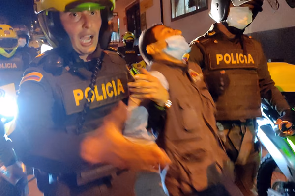 ¿Qué le pasó a cuatro agentes de la Policía Nacional Civil por el delito de abuso de autoridad?