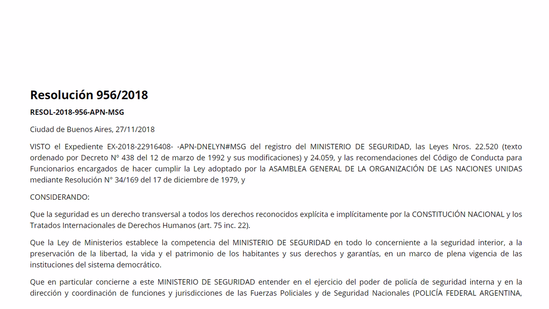 ¿Por qué los efectivos policiales hacen uso de su arma de reglamento?