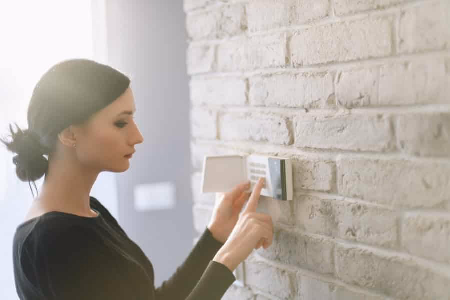 ¿Cuánto cuesta una alarma de policía?