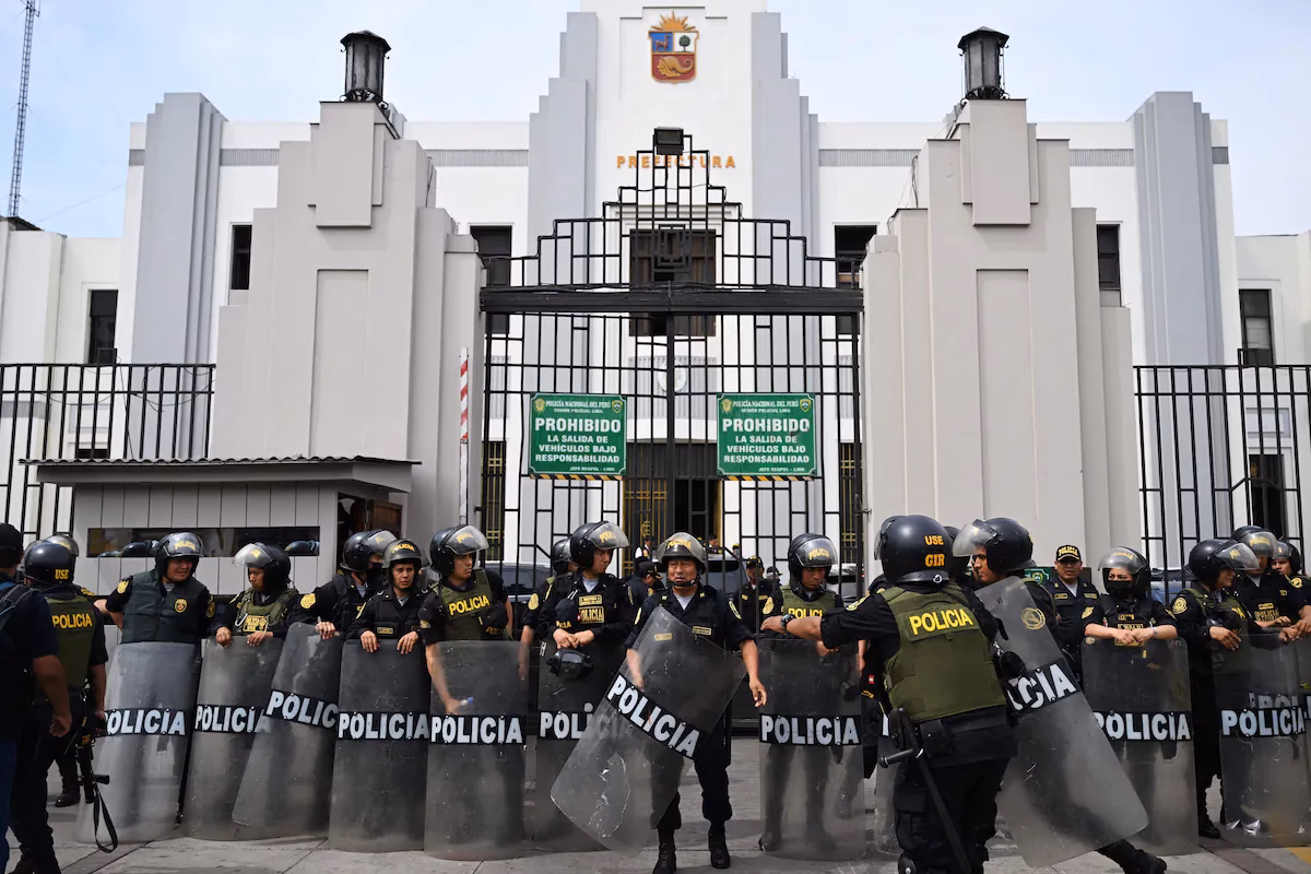 ¿Quién autoriza la intervención de las Fuerzas Armadas en el Perú?