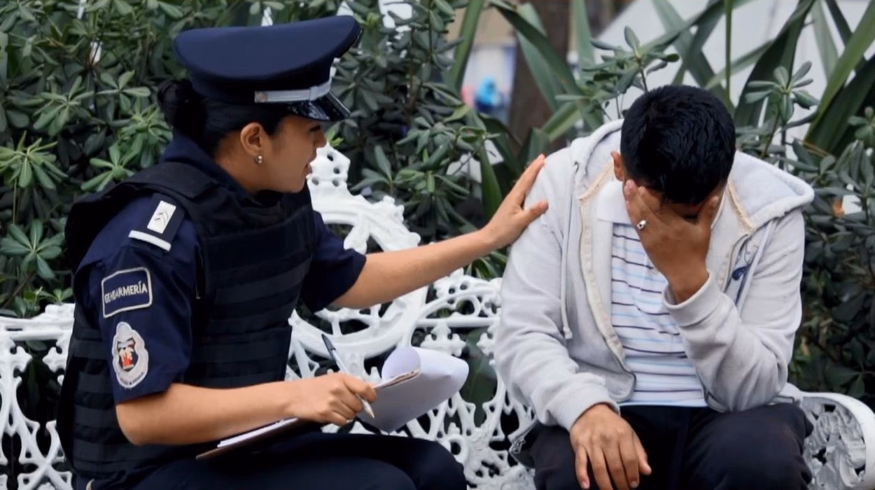 ¿Cuál es la misión del Ateneo de la policía local?