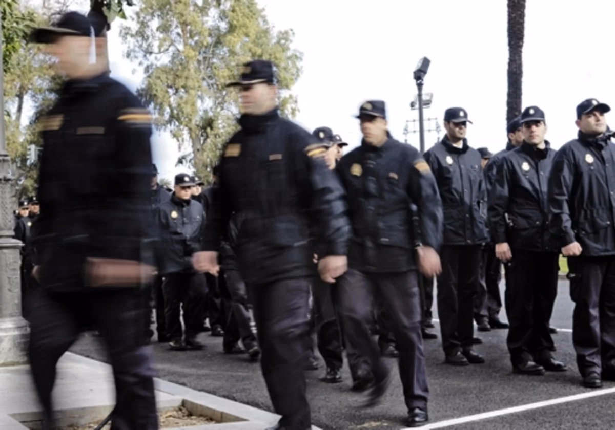 ¿Qué normativa regula el acceso a la Policía Nacional?