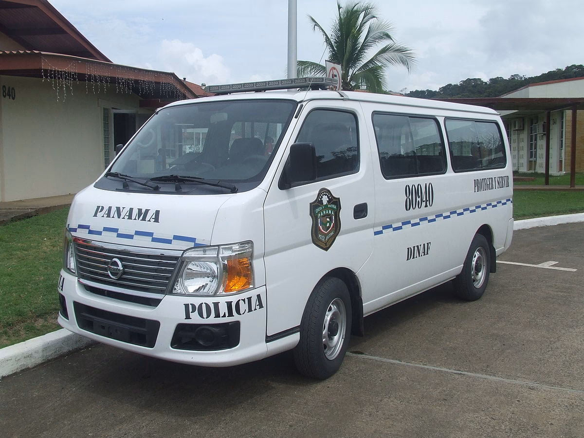 ¿Qué pasó con las busetas de la Policía Nacional?