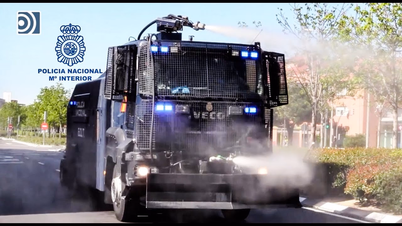 ¿Qué pasó con el camión lanza-agua de la Policía Nacional?