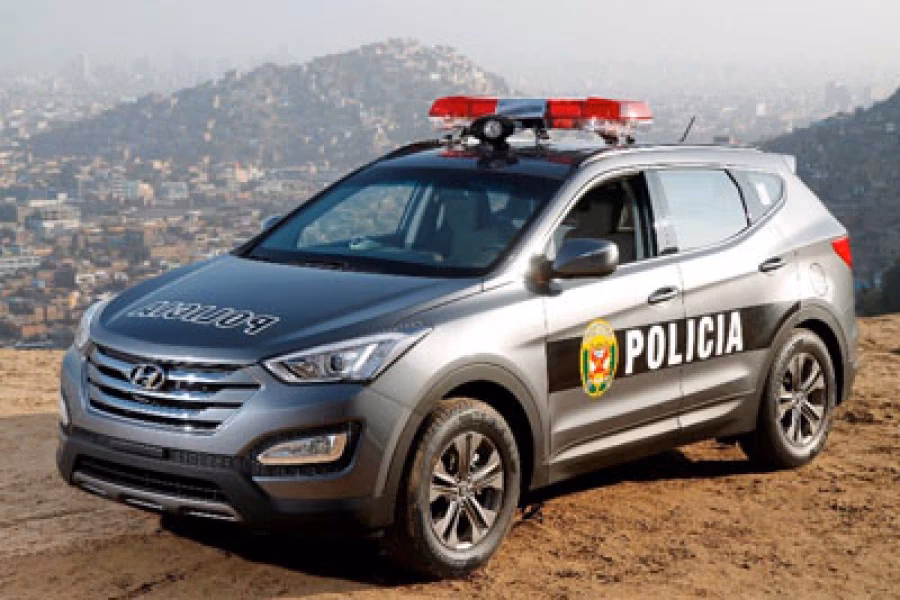 ¿Cuántas camionetas tiene la Policía Nacional del Perú?