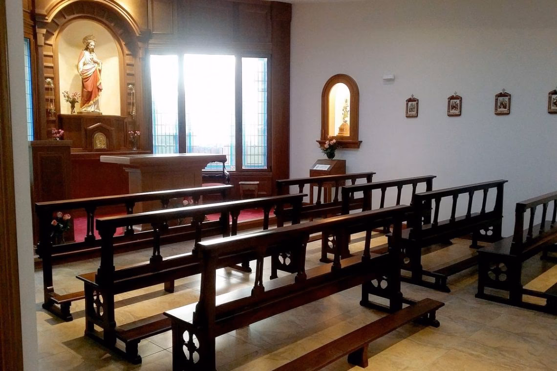 ¿Dónde se encuentra la capilla del Hospital?