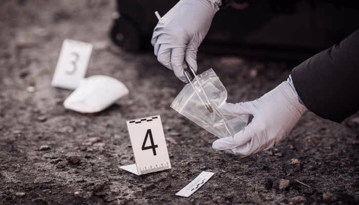 ¿Cuáles son las carreras en Criminología y Criminalística en las universidades de Perú?