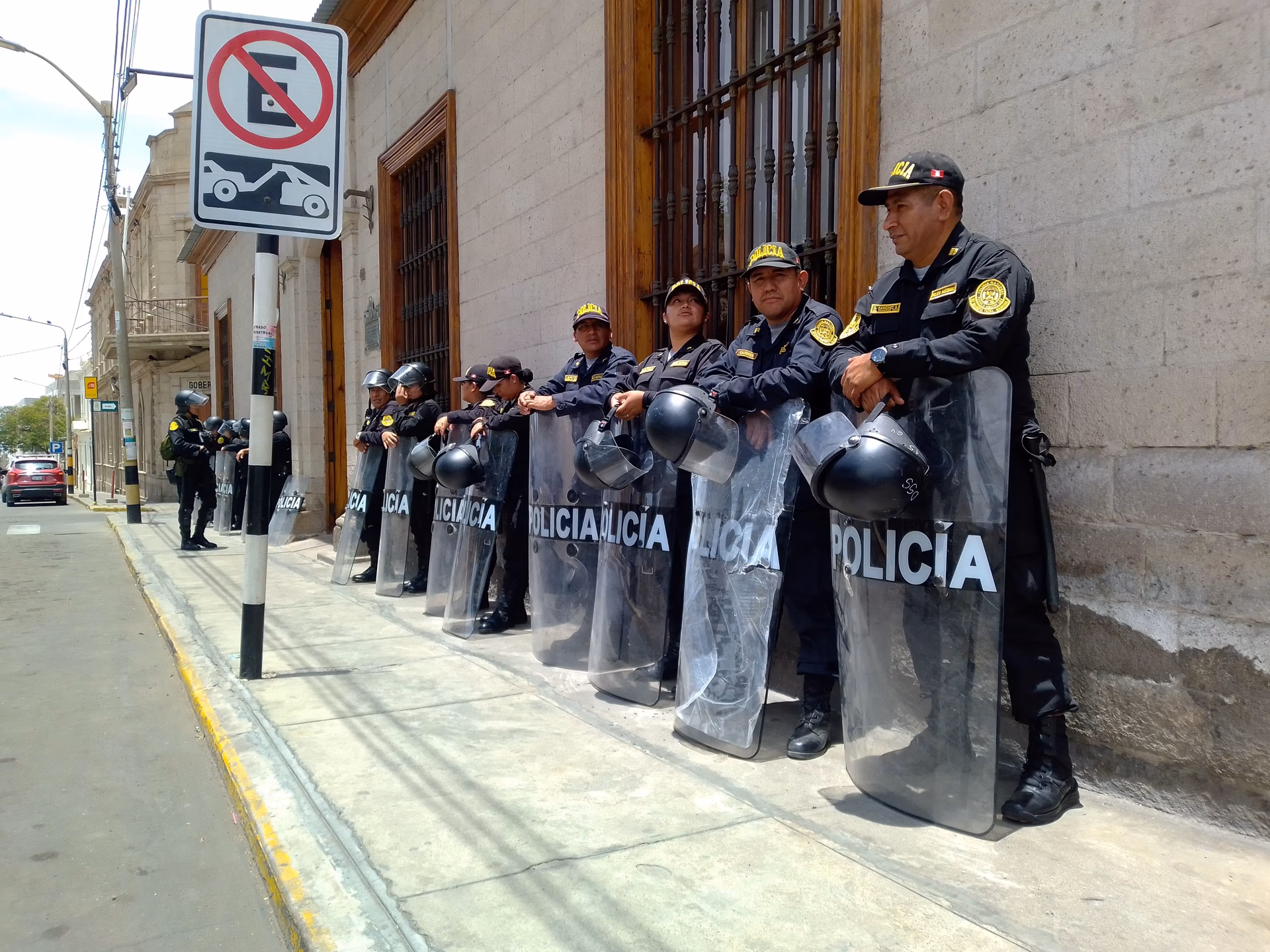 ¿Dónde están los soldados peruanos desplegados en Tacna?