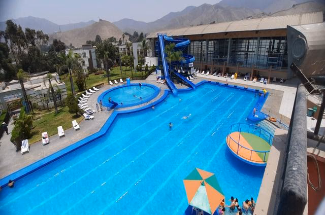 ¿Quién puede ingresar al Club de la policía?