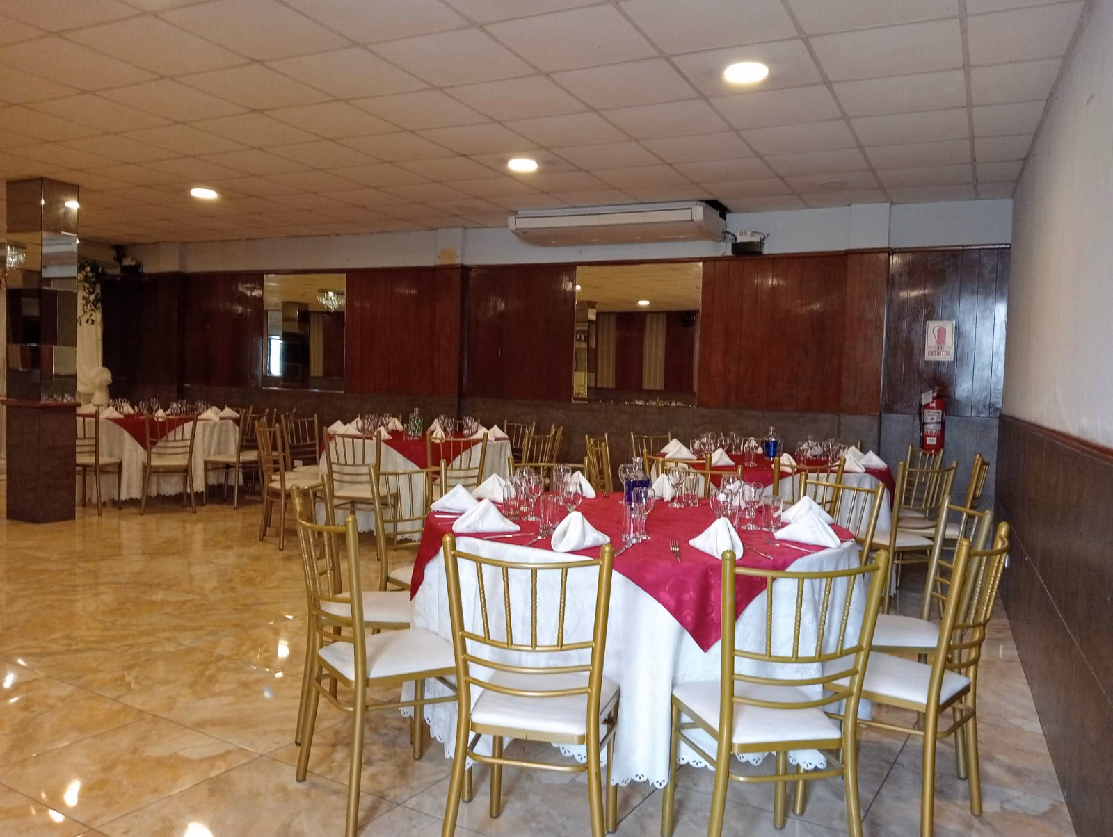 ¿Dónde está el Polideportivo de Borja?