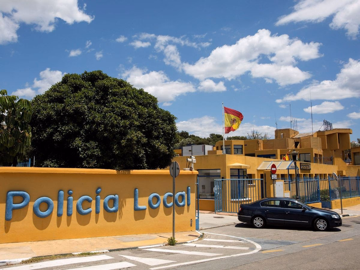 ¿Dónde se encuentra la Comisaría Nacional de policía en Marbella?