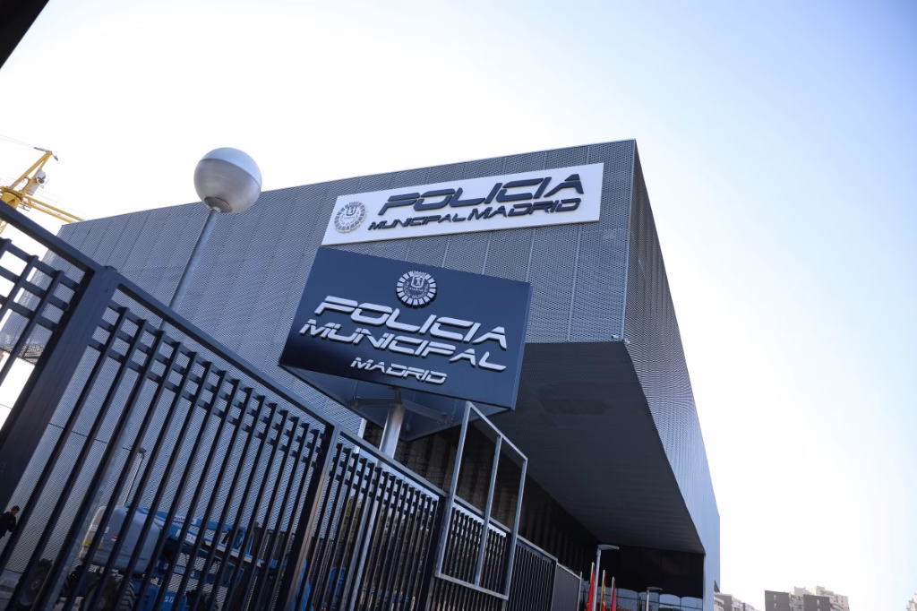 ¿Cuáles son las secciones municipales y comisarías de policía?