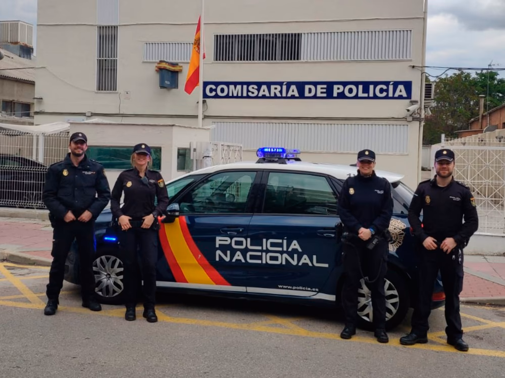 ¿Cómo encontrar la comisaría más?