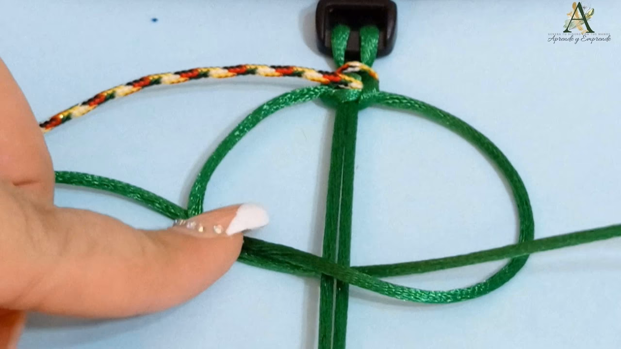 ¿Cómo se hace una pulsera con hilo?