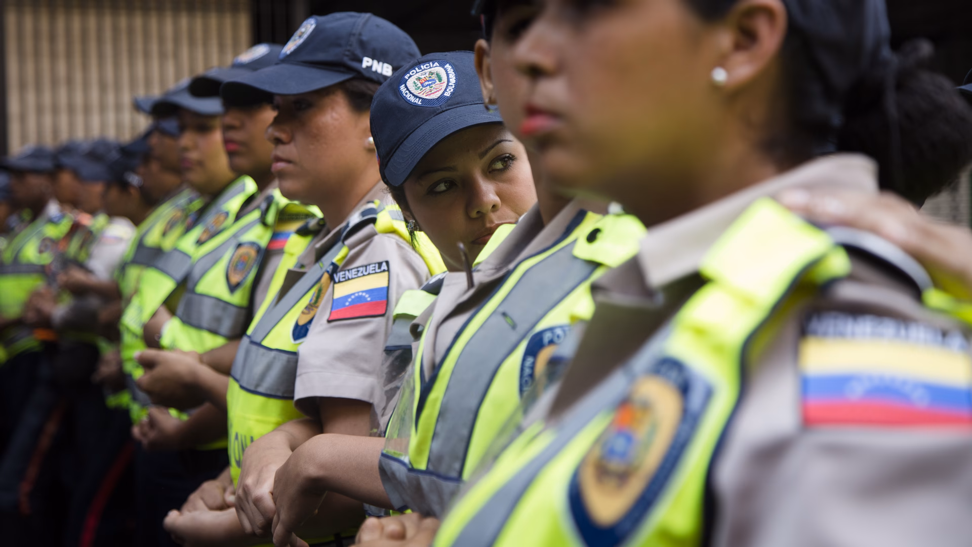 ¿Cuáles son los requisitos para ingresar a la policía?