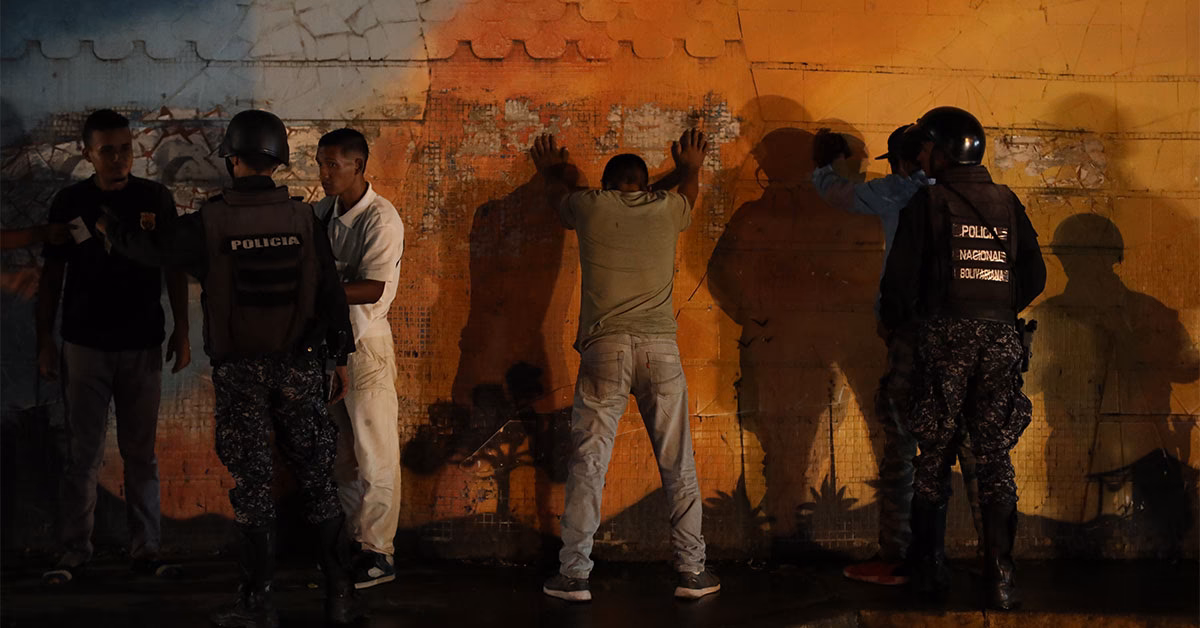 ¿Por qué la policía ordenó cuidar las paredes?