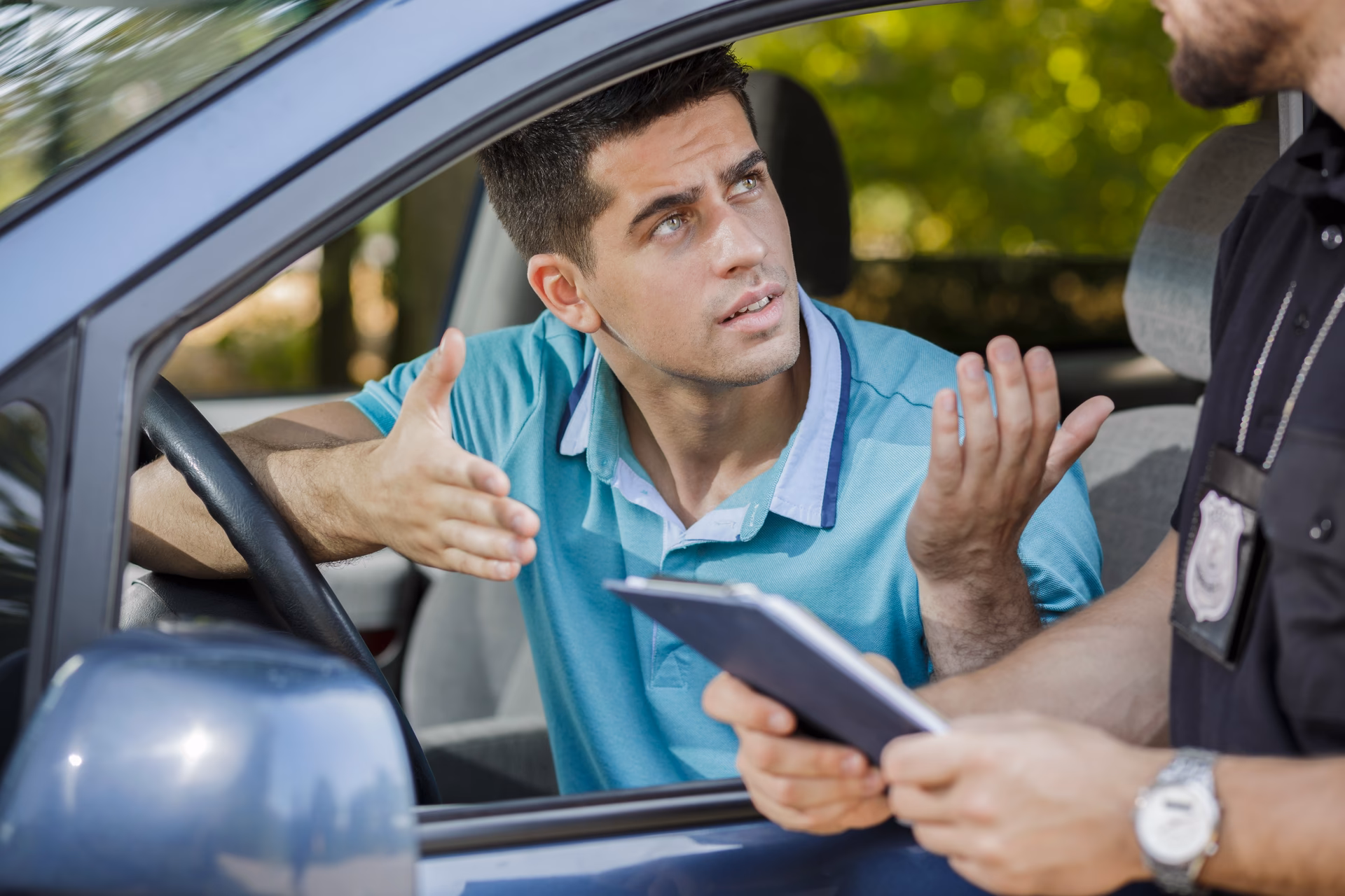 ¿Cómo saber si el policía te puede multar?