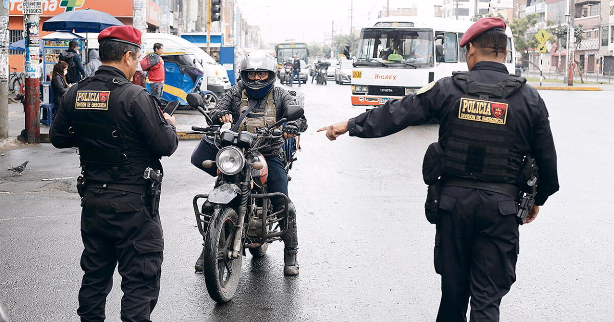 ¿Cuántos policías hay en Lima por cada 100.000 habitantes?