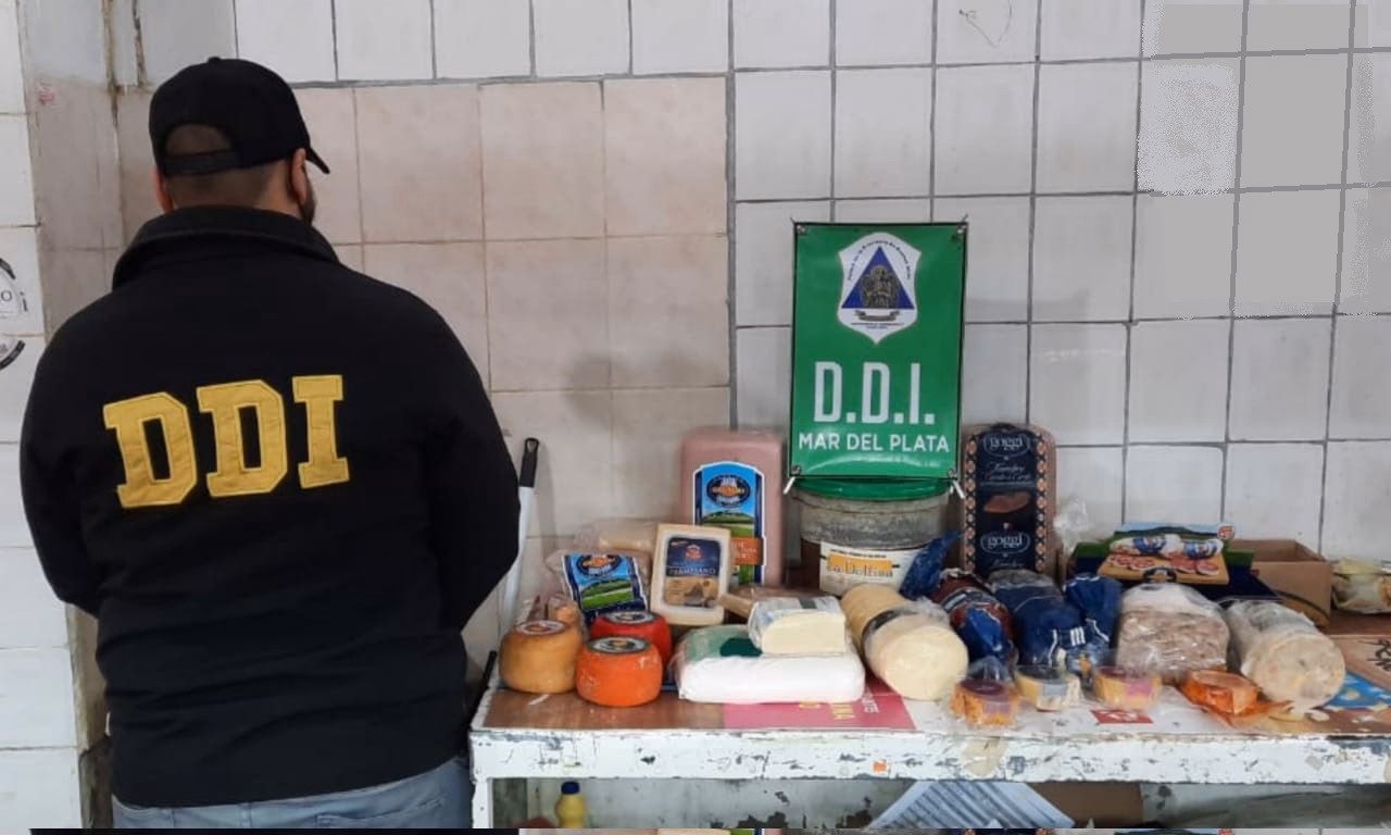 ¿Cómo presentar alegaciones contra el decreto del director general de la policía?