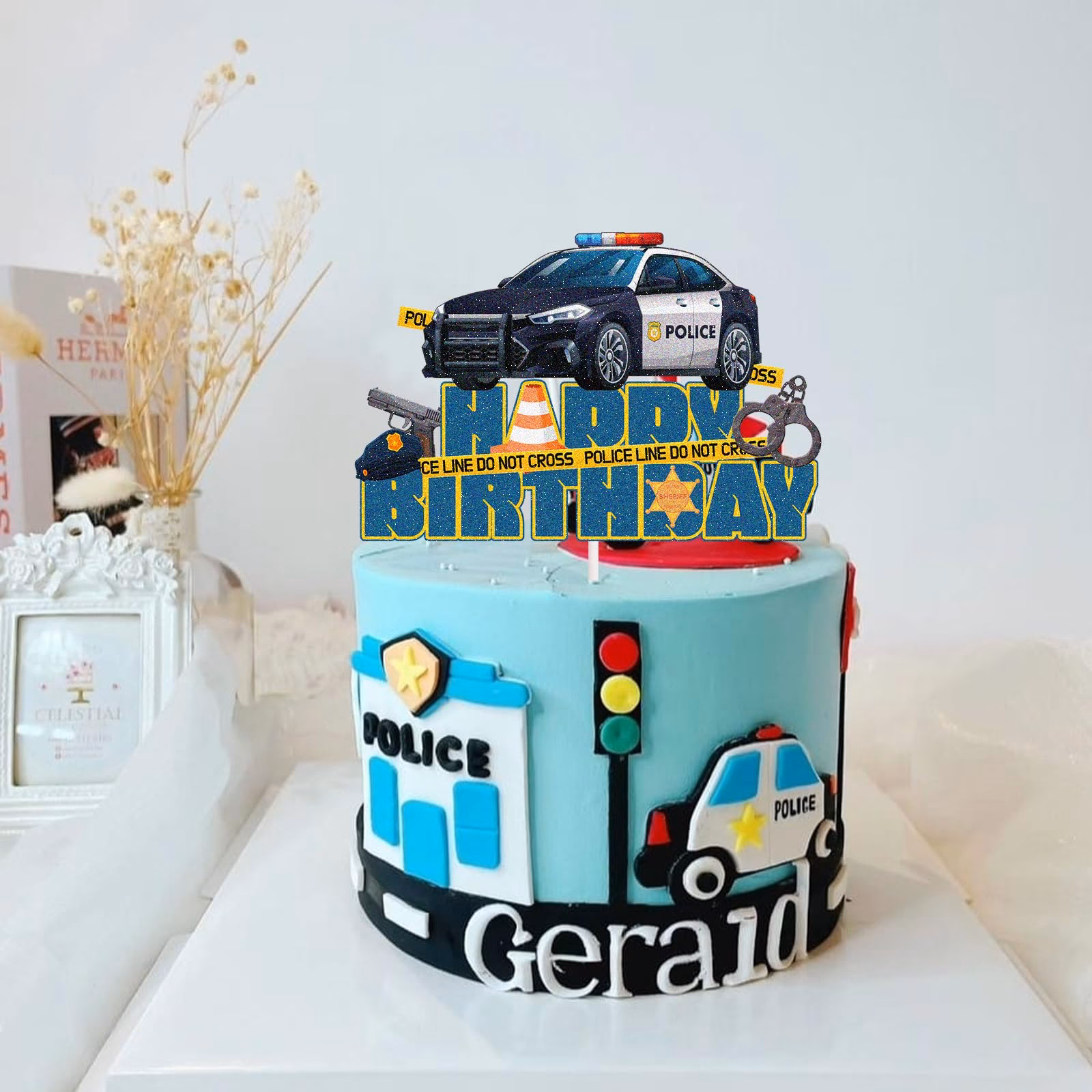 ¿Cómo se protegen las tortas grandes o de varios pisos?