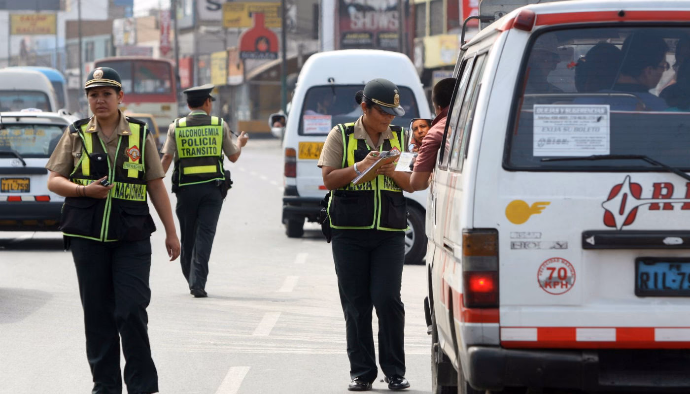 ¿Cuáles son los derechos del efectivo policial?