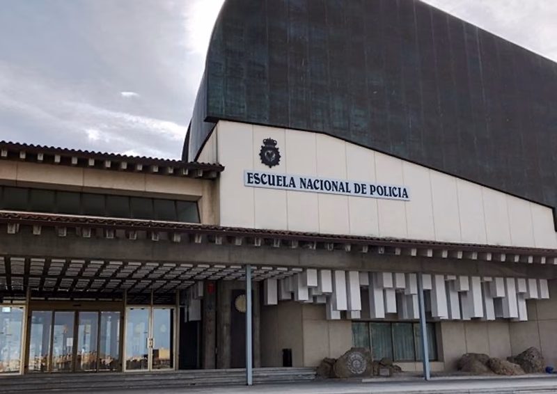 ¿Cuánto gana un policía en la Escuela de Ávila?