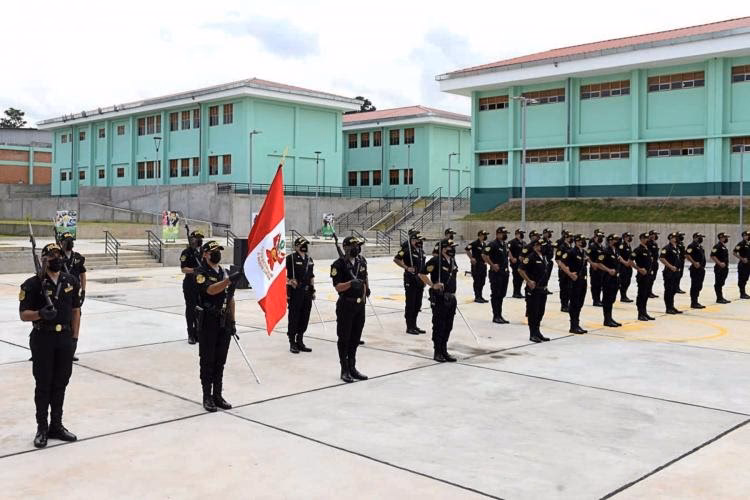 ¿Qué pasó con una mujer policía en Tarimoro?