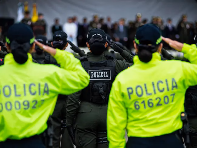 ¿Cuáles son los requisitos para entrar a la Policía Nacional?