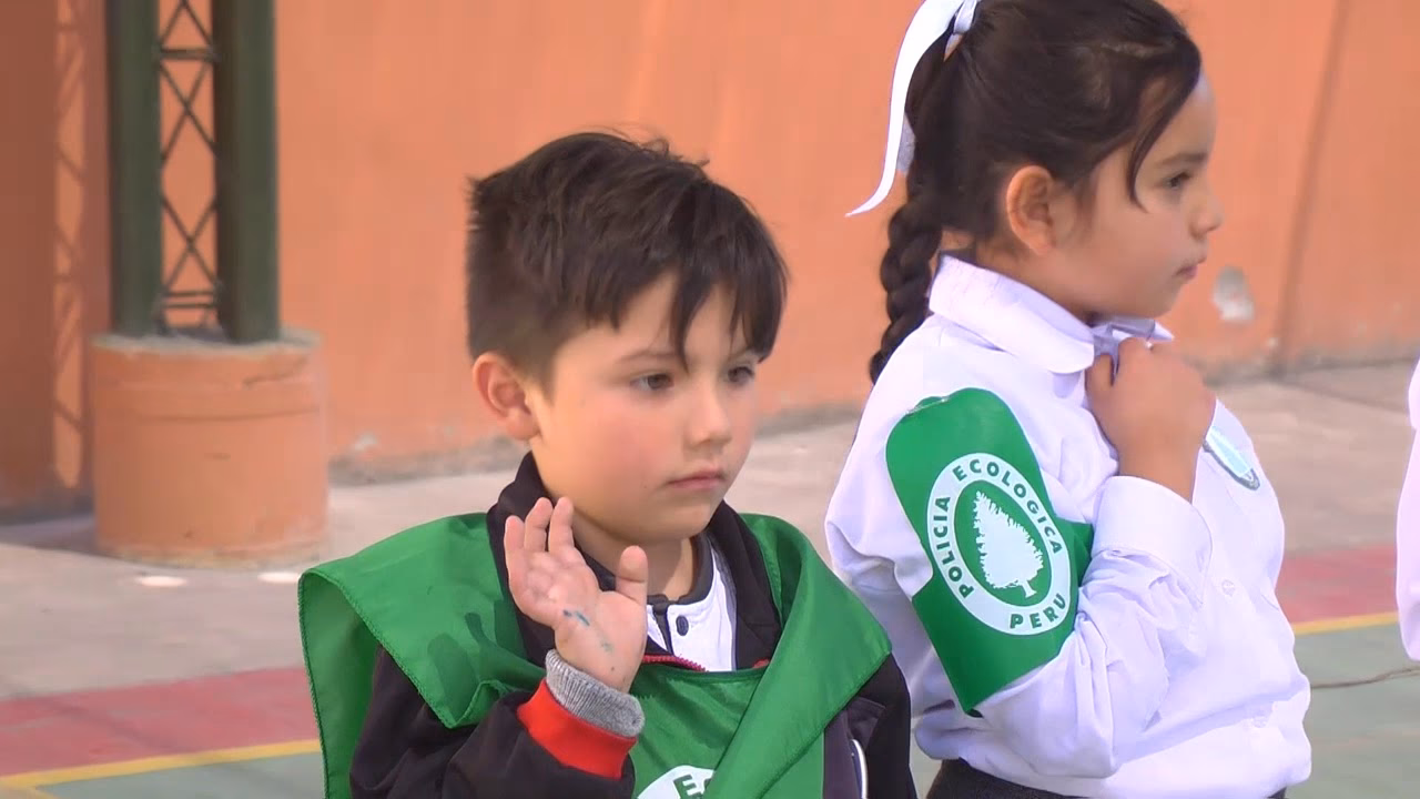 ¿Cuál es la función de los niños de la policía ecológica?