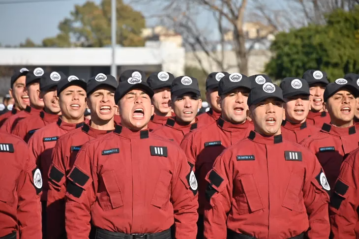 ¿Cómo me inscribo en la Policía de la Provincia?