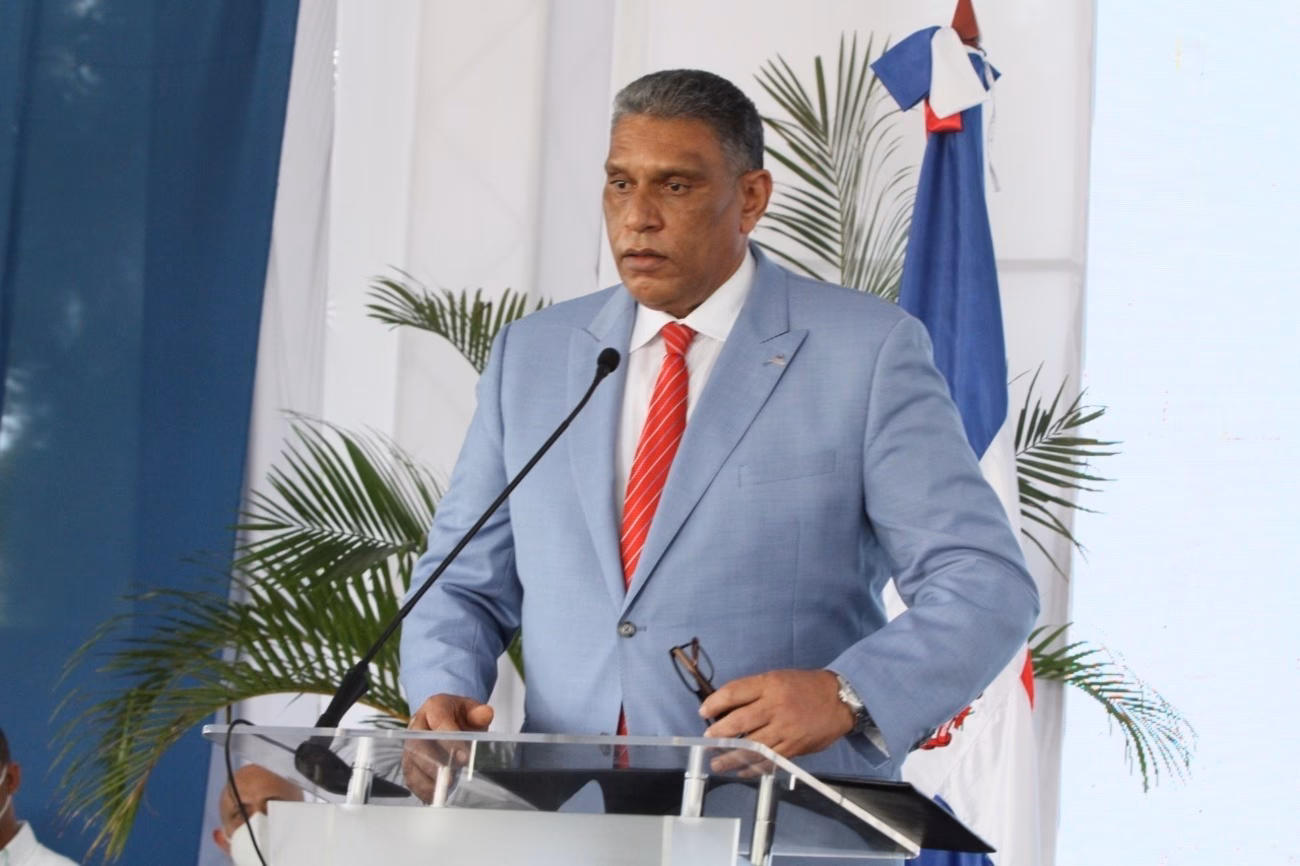 ¿Cuáles son las funciones del ministro de la policía?