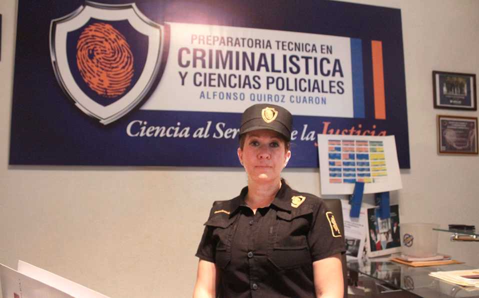 ¿Es necesario entrar a la policía para estudiar Criminalística?