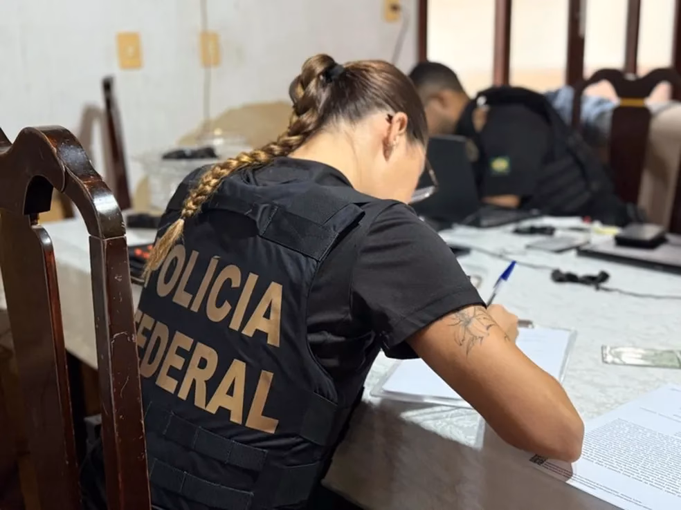 Quais são as especialidades do perito criminal da Polícia Federal?