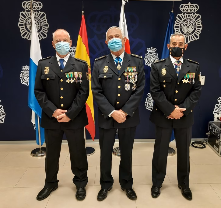 ¿Cómo se llama el hijo de un policía condecorado?