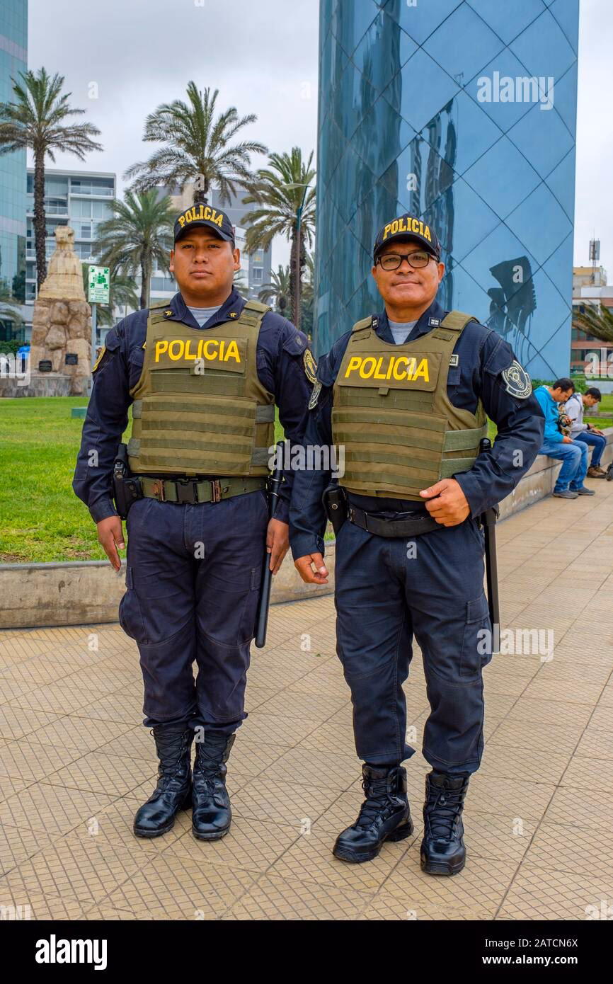 ¿Cuáles son los requisitos para ser Policía Nacional del Perú?