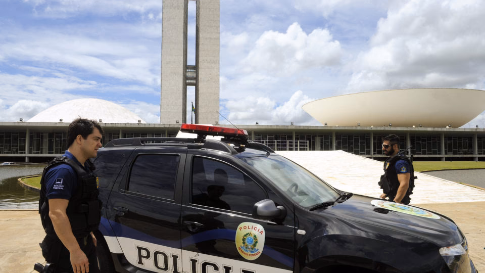 Qual o salário de um policial legislativo?