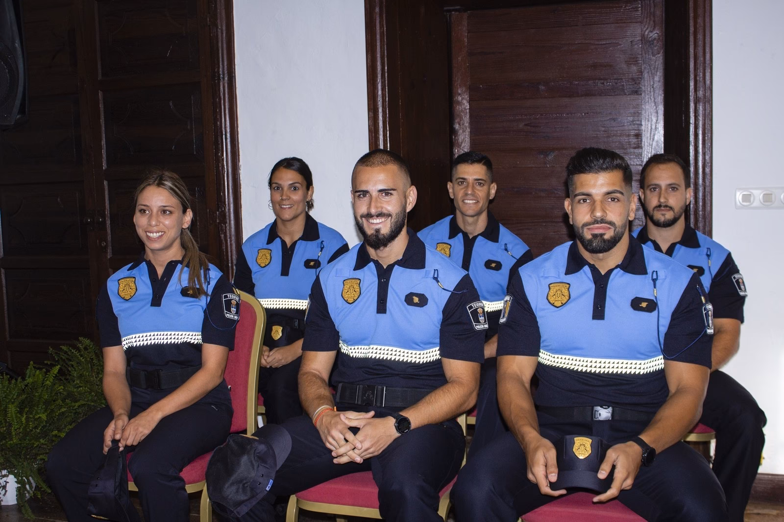 ¿Cuál es el compromiso de la policía local de Teguise?