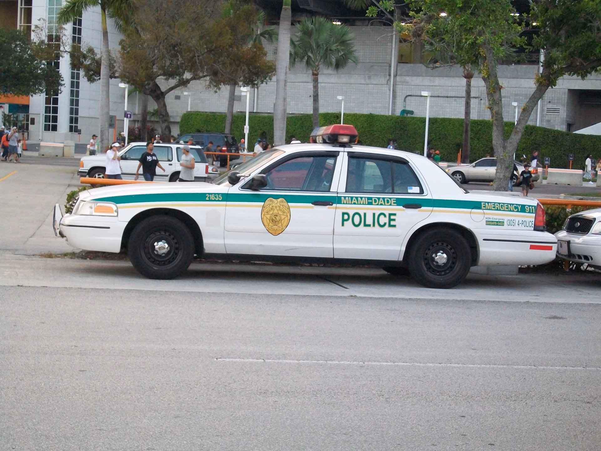 How do I get a criminal background check in Miami-Dade?