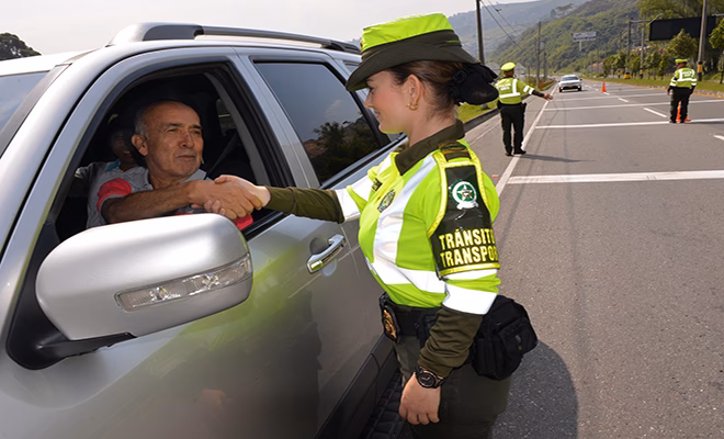 ¿Cuáles son los horarios de la Policía Nacional del Perú?