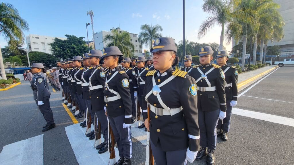 ¿Cuál fue el primer curso de la Policía Femenina?
