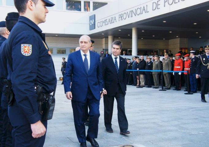 ¿Dónde se encuentra la comisaría de la Policía Nacional?