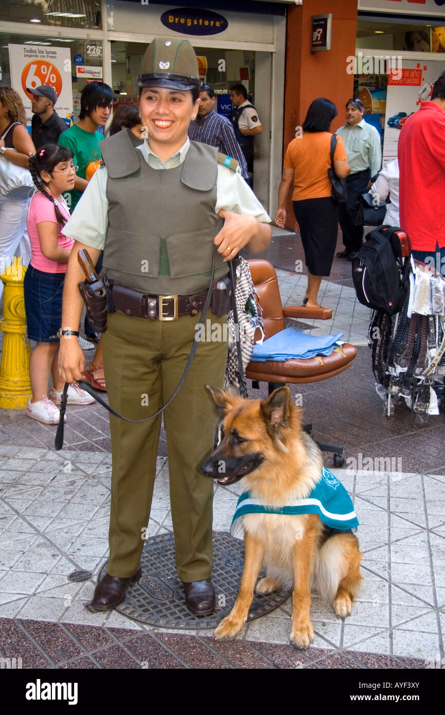 ¿Qué servicios ofrece la policía local de Santiago de Compostela?