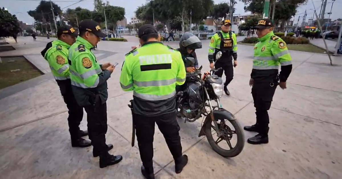 ¿Cómo se llama el subgrupo profesional de la Policía Municipal de Madrid?