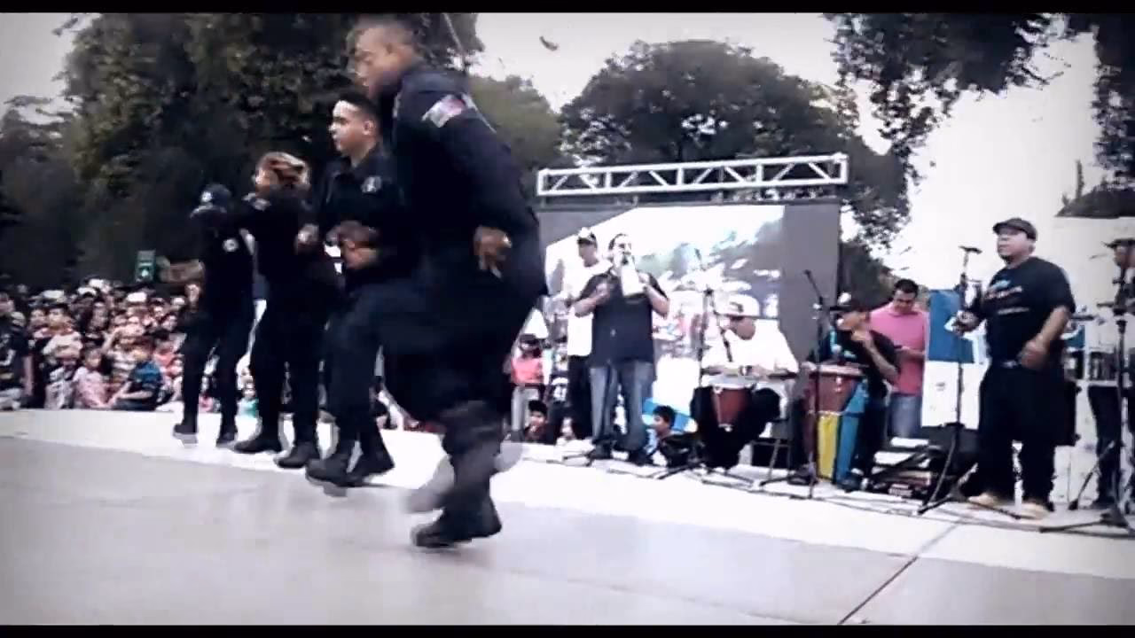 ¿Cómo comunicarse con la policía local de cobendas?