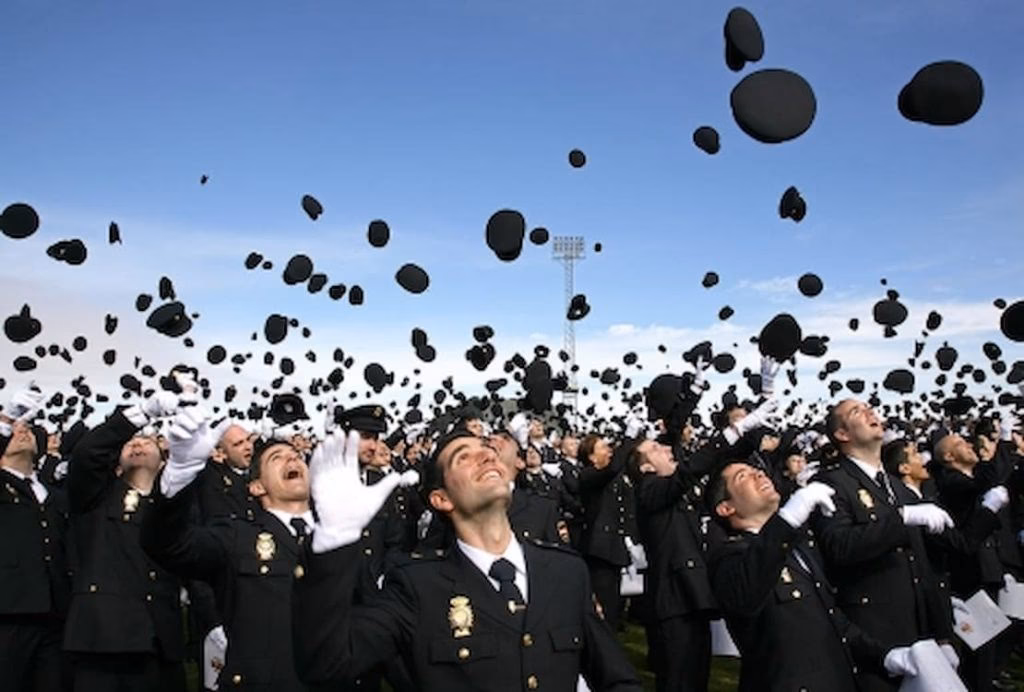 ¿Cuánto cuesta el servicio de la policía española?