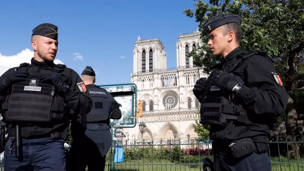 ¿Qué pasó con las policías en París?