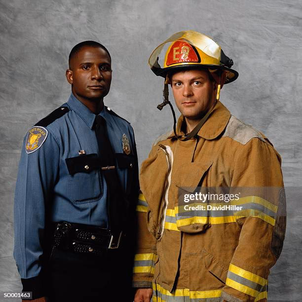 ¿Qué le pasó a los bomberos y policías?