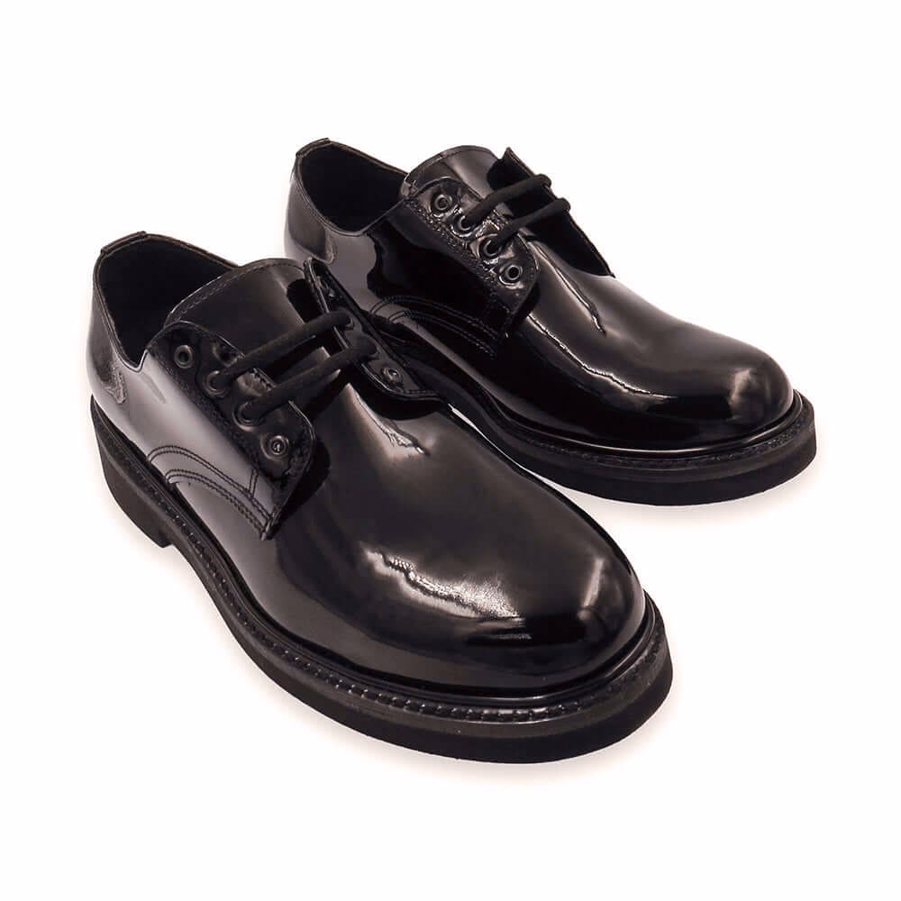 ¿Cómo usar charol en zapatos de mujer?